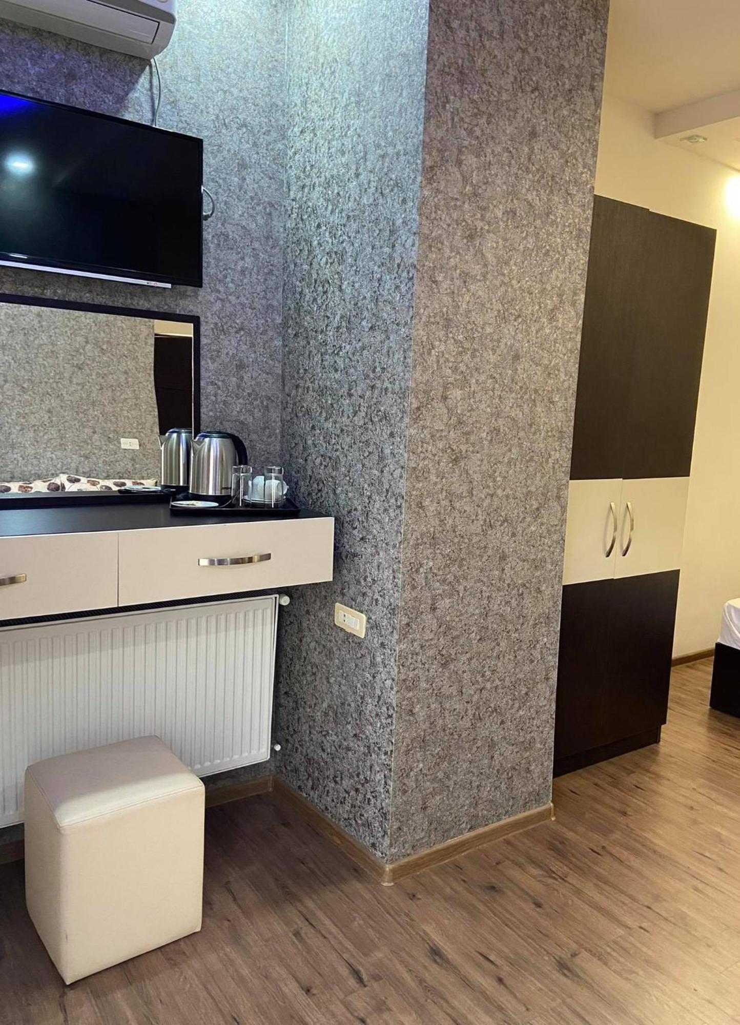 Hotel Premium Armenia エレバン エクステリア 写真